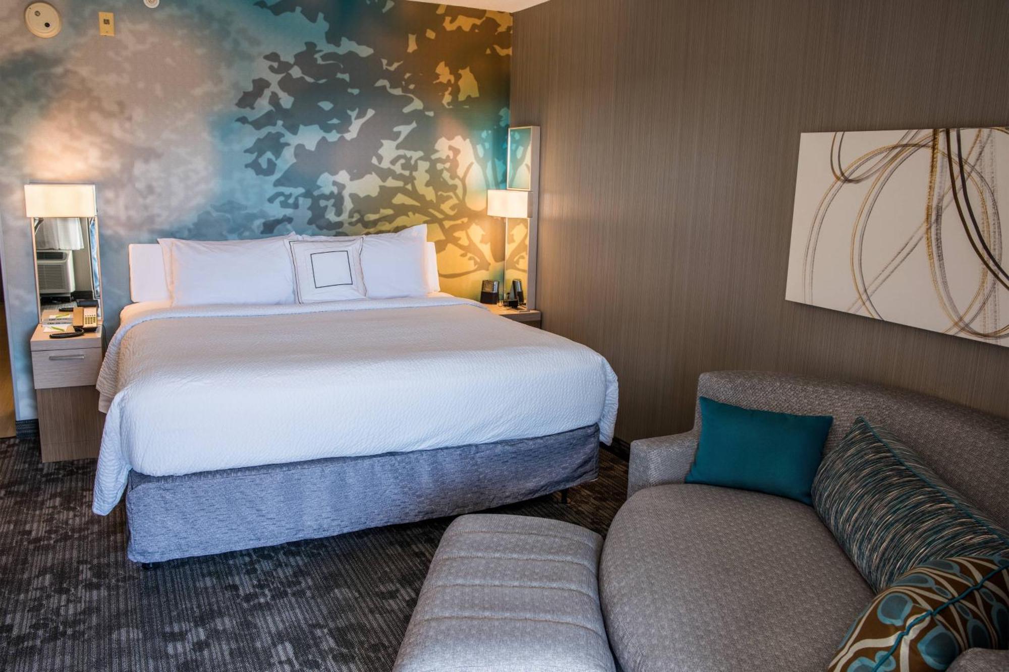 Отель Courtyard By Marriott Норидж Экстерьер фото